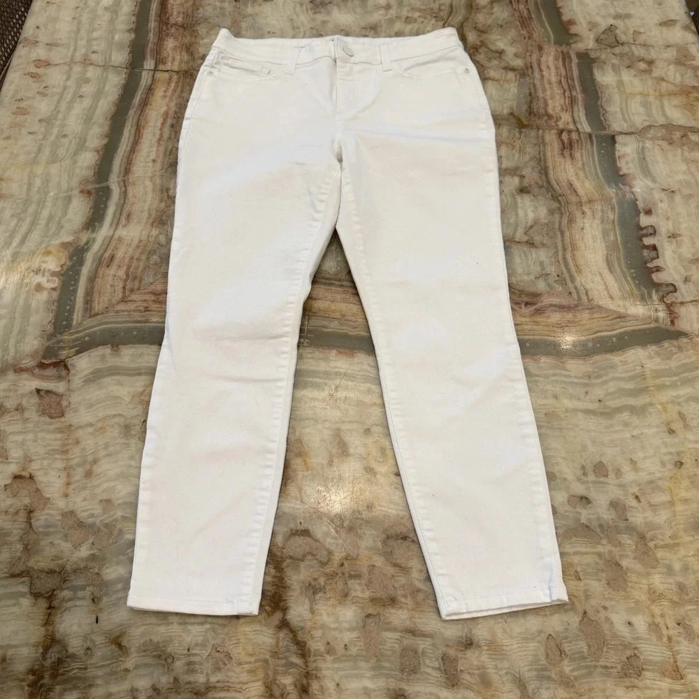St. John's Bay Women's White Skinny Leg‎ Jeans Size 12 (See Measurements)